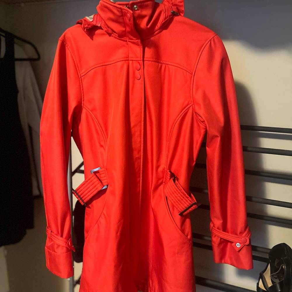 Vibrant Red Trench Coat with Hood and Water-Resistant Finish